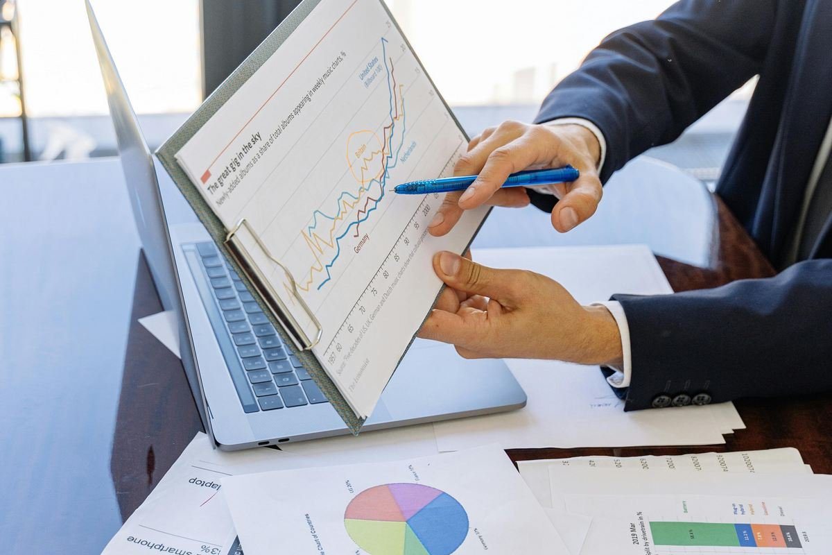 Marketing para consultorias: como agências posicionam consultores como líderes inovadores em 2026