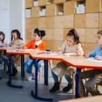 Como controlar a frequência escolar